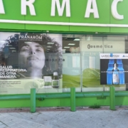 vinilo-escaparate-farmacia